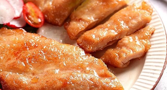 长胖|它是鸡身上的一大块肉,却被人嫌弃,教你4种做法,好吃还不长胖