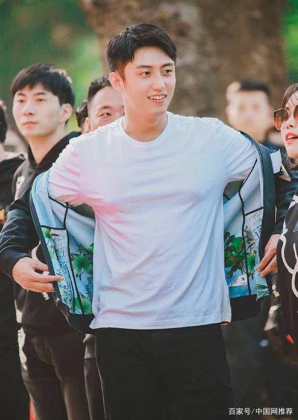  拒演|黄景瑜耍大牌?拒演男二，跻身资源咖，接手几亿大制作