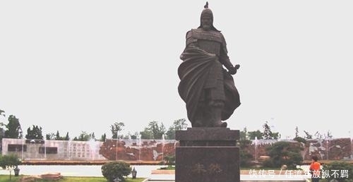 大雨|大雨冲刷后现身的千年古墓，其中一件珍贵文物，打脸日本人