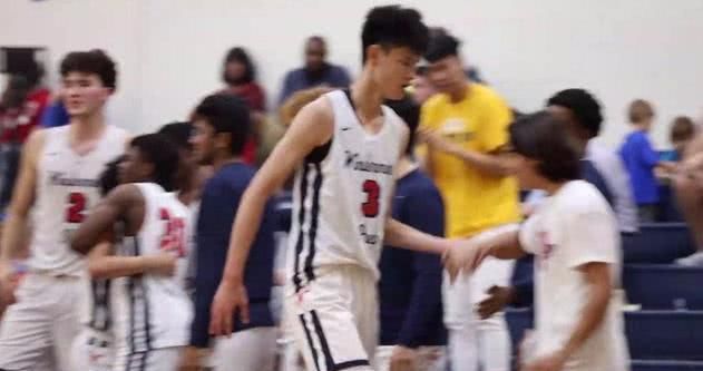 曾凡博|22届全美第33名！命中率67%，2米07中国小将，真能冲击NBA！