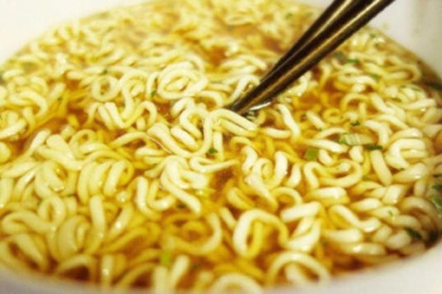 出口到中国|韩国向中国出口方便面,每年多达4万吨,那中国产的面哪去了?