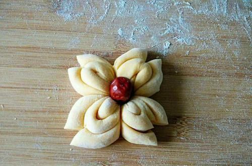  口感|吃了还想吃的南瓜馒头，外形好看口感软绵，做法还不难