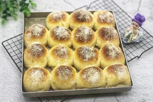 自制|自制椰蓉小面包,学会不用排队买,奶香味十足
