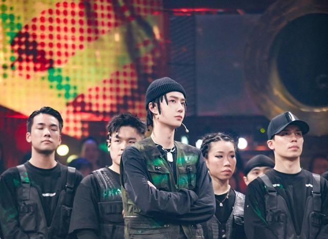  队长|这届街舞太炸燃，王一博队长大秀太拼，肖杰组舞蹈创意反转多