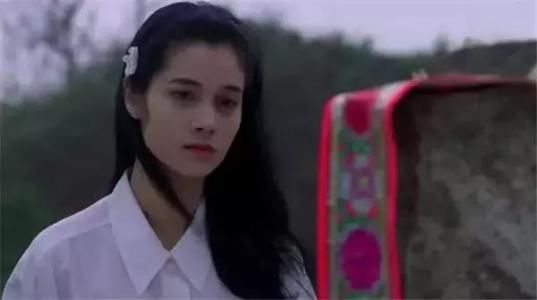 一世|30多名女学生为争“一姐”街头约架斗殴：少年，一时放纵，一世全毁