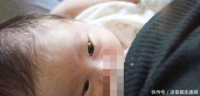  双胞胎|双胞胎兄弟，一个爱喝牛奶，一个从不喝牛奶。一年后，差距明显