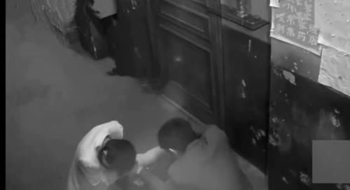  心疼|杨幂好惨！节目中惨遭邓伦拖行一米远，网友笑称不知该心疼谁