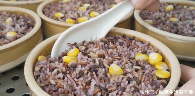好吃|蒸米饭别老一套做,试试客家一锅传统杂粮饭,香软好吃孩子超爱吃