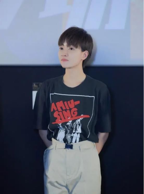 心动|焦俊艳挺有“男人样”，穿一身机车装帅气亮相，女生看了也心动