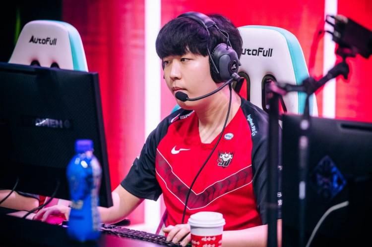  讲话|JDG昨日赛场返图：Yagao讲话时绝不可能是jpg模式