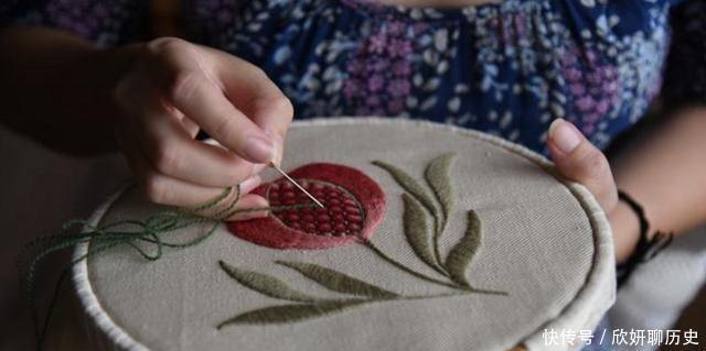 嫁妆|古代女子出嫁有两件压箱底的物件,一件羞于启齿,一件逢人就说!