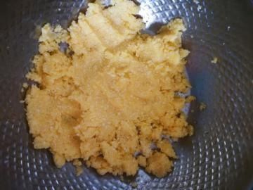  面包|松软香甜值得一试，炼乳椰蓉面包