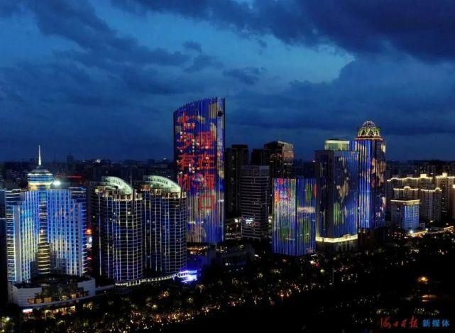 户外媒体|网红爱心红绿灯爆红网络！这样的户外媒体凭什么更受欢迎？