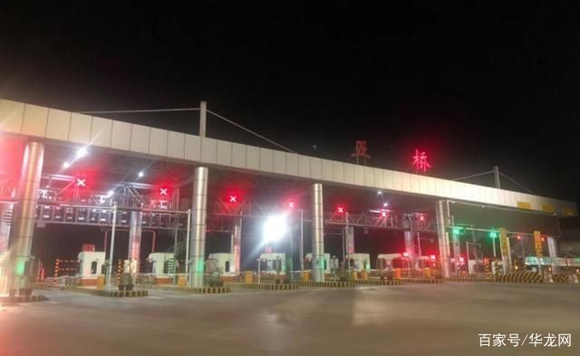  收费站|重庆救援队被收近500元通行费 重庆高速：按先收后退进行减免