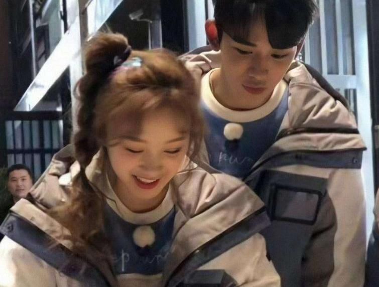  嘲笑|李晨落水后暴露真实颜值，遭到众人无情嘲笑，他怒到要“停录”节目