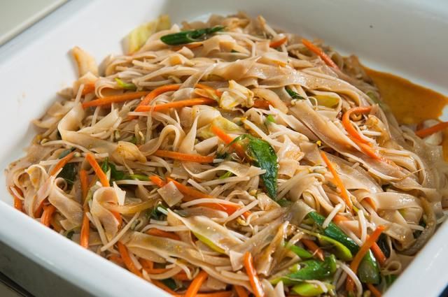  官方|近期吃河粉注意！11人吃后疑似中毒，1人抢救无效死亡，官方紧急提醒