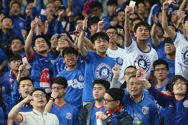  沈俊|5年被中超申花下放预备队4次，现面临离队，球迷：早就应该走了