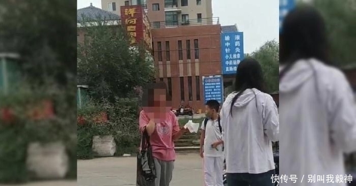 抢劫|男子对女学生割喉抢劫，围观群众选择漠视，无人上前制止