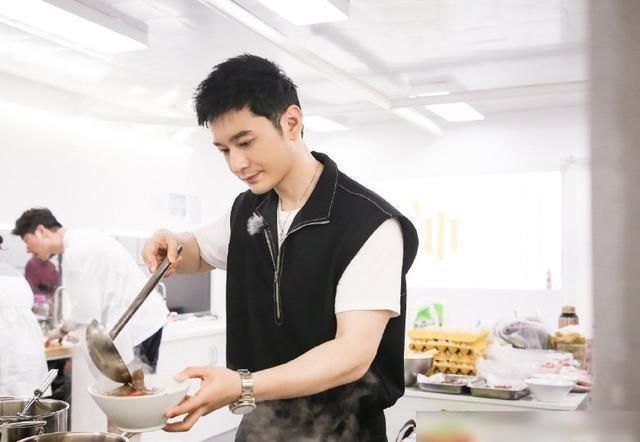  真相|为何《中餐厅》从期待到如今“扑街”，除了剪辑外，观众道出真相