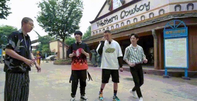 别尬|《认真的嘎嘎们》:别尬笑了,中国喜剧人