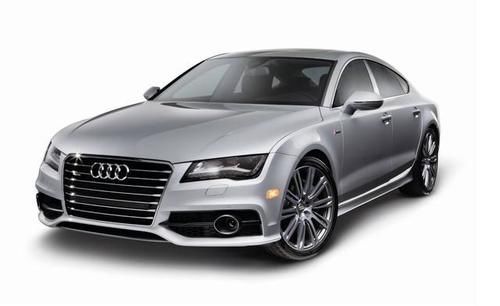  做法|男子开奥迪车被撞，转身给媳妇“报喜”，网友为他做法点赞