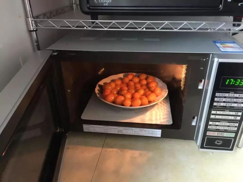  解决|电子科技大学：解决微波炉中液体加热，不同于其他方式的难题！