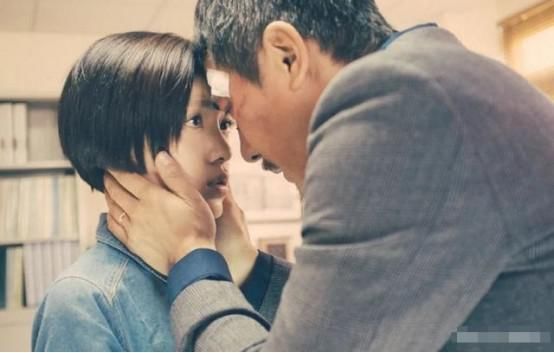 真的|“高管养女”后续！涉事女孩被扒出有两张身份证，真的单纯吗？