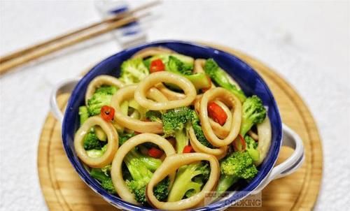  极美|这菜味道极美，比大鱼大肉还受欢迎，简单炒一炒，上桌就光盘