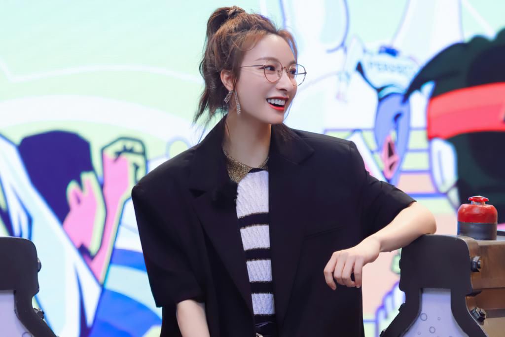 胡军|《元气满满的哥哥》首播,胡军一句话让吴昕认怂,节目看点颇多