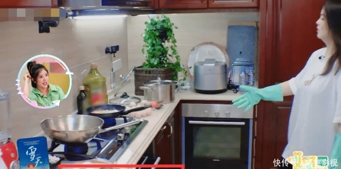 下厨|李湘下厨煎鸡蛋,当看到锅里的油,观众直呼:侮辱谁的智商呢?
