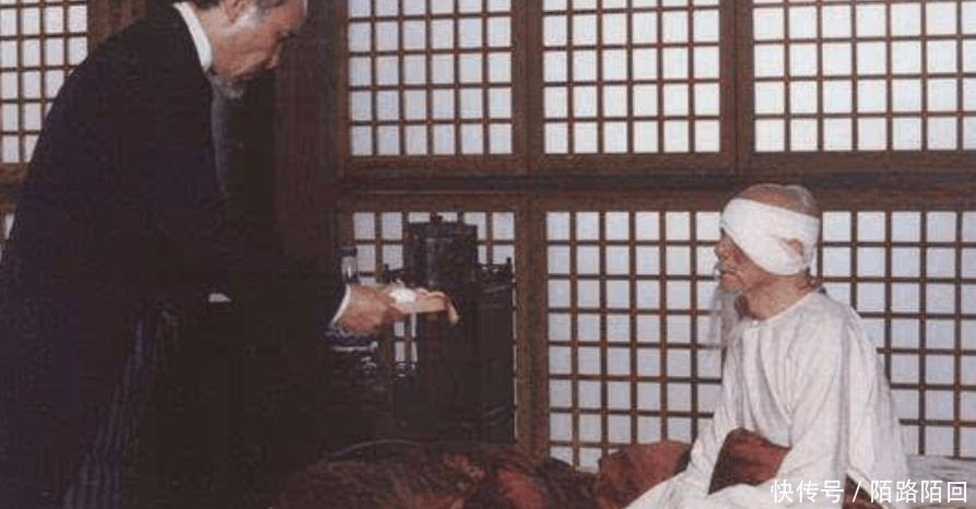  李鸿章|李鸿章在日本中枪差点丧命, 他却只说了一句话, 让众人感动不已