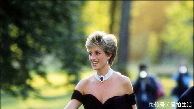 王妃|戴安娜王妃深受国民的爱戴，被誉为世界上被拍摄最多的女人！