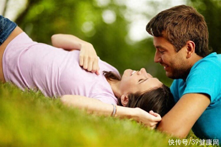 腋窝下的毛能不能刮(“下面”的毛有什么用？能刮吗？医生：有2种情况，刮掉反而更好)