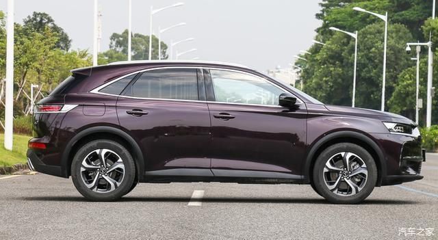  旋转|被品牌耽误的好车，魔毯悬挂+180度旋转迎宾车灯，DS7逼格超高