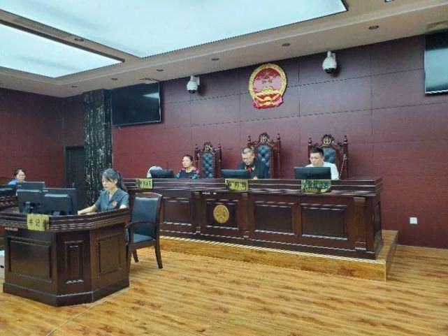 法庭工作人|【惠安法院】男子不满被起诉离婚，竟在法庭内打人！获刑九个月