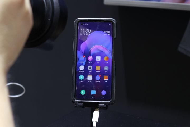  系列|iQOO5系列官宣，三个「120」，我只猜到两个