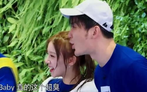  玩游戏|杨颖玩游戏时闻不到臭味，李晨脱口而出6个字，揭露baby“虚伪的面具”