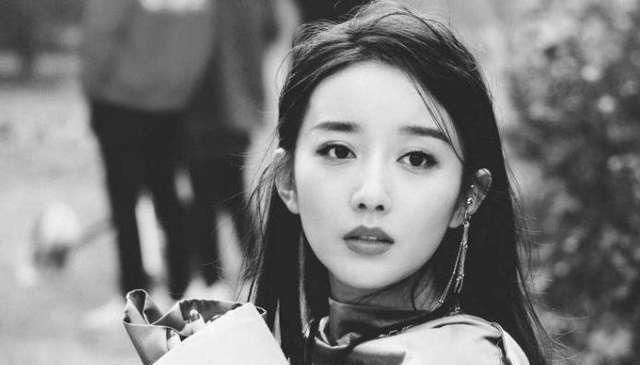  看中|《非诚勿扰》的＂最美观众＂，被导演看中后力捧，如今她怎样了？