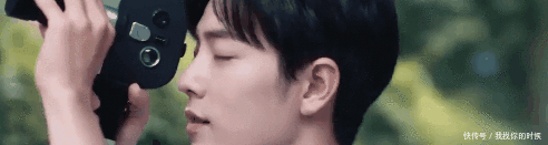  扇子|肖战周边鲸鱼小扇子爆火，一把扇子有什么值得抢的？原因在这里