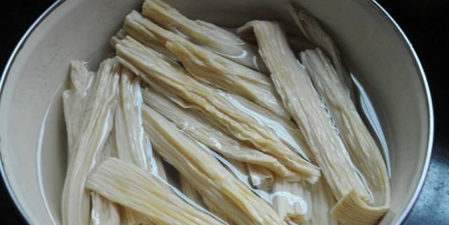  浸泡|浸泡豆腐，不要直接用水，大厨教你一招，玉柱不易腐烂