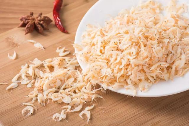  下锅|紫菜鸡蛋汤，紫菜先下锅就错了，难怪不鲜不好喝大厨：这样做才对