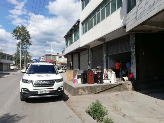 满腔|骄阳似火 火不过执行干警的满腔赤诚