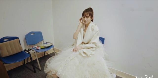  私底下|“上镜的演员，私底下都瘦得像鬼”，秦岚叹中年女星生存难