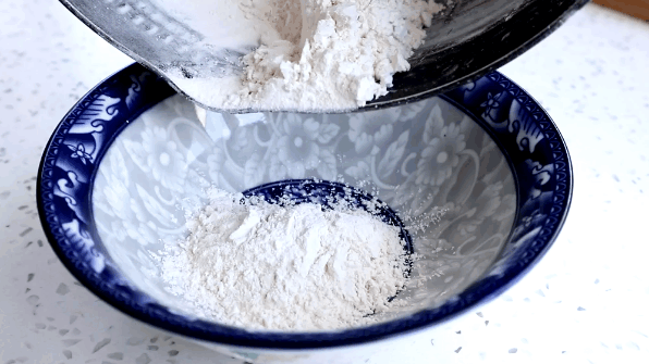  简单|广式甜点“芒果糯米糍”，比雪媚娘制作简单，奶香浓郁，软糯拉丝