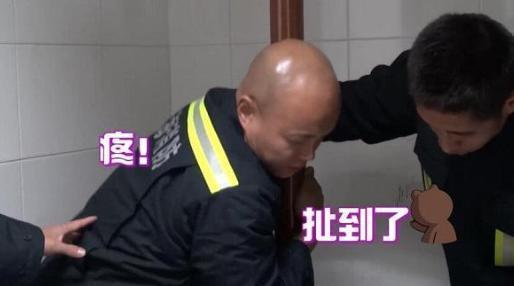  非诚勿扰|吻谢娜，怼金星，从大红大紫到无人问津，乐嘉把一手好牌打烂！