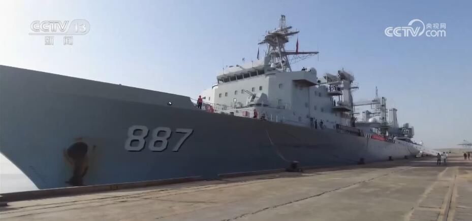双舰合壁！中国海军再赴苏丹港完成第二批中外公民撤离