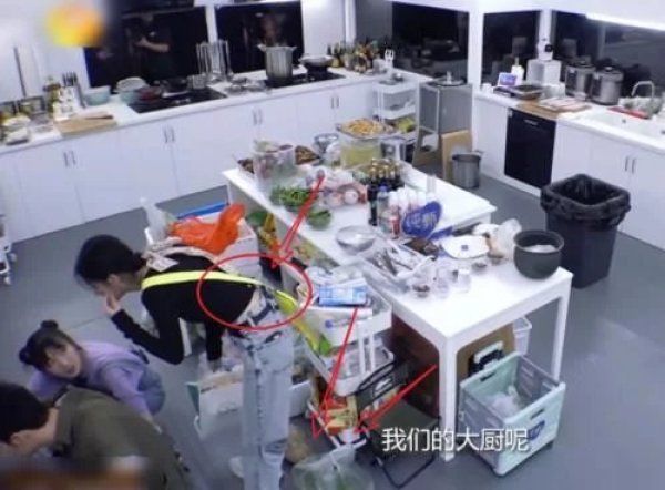  预告|《中餐厅4》预告“移花接木”，张亮潇洒离开，口碑却差点不保