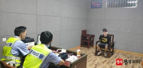 逃跑|少年持刀抢劫手机逃跑,建湖警方排查百辆车抓住了他