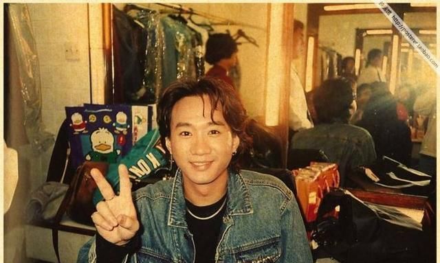  不了|1990年杜琪峰给黄家驹打电话：这部电影主题曲刘德华唱不了，你来