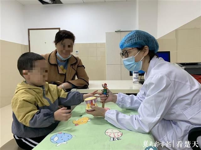 专家团|“2020湖北儿童健康行”走进黄冈，患者享受专家团诊疗